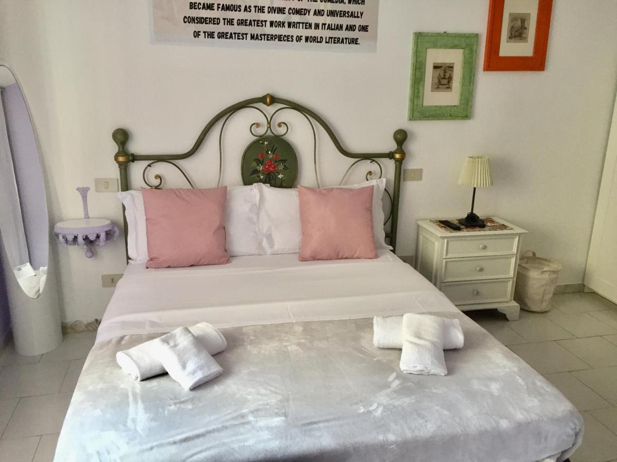 6 Keys Bed & Breakfast Pisa Exterior photo