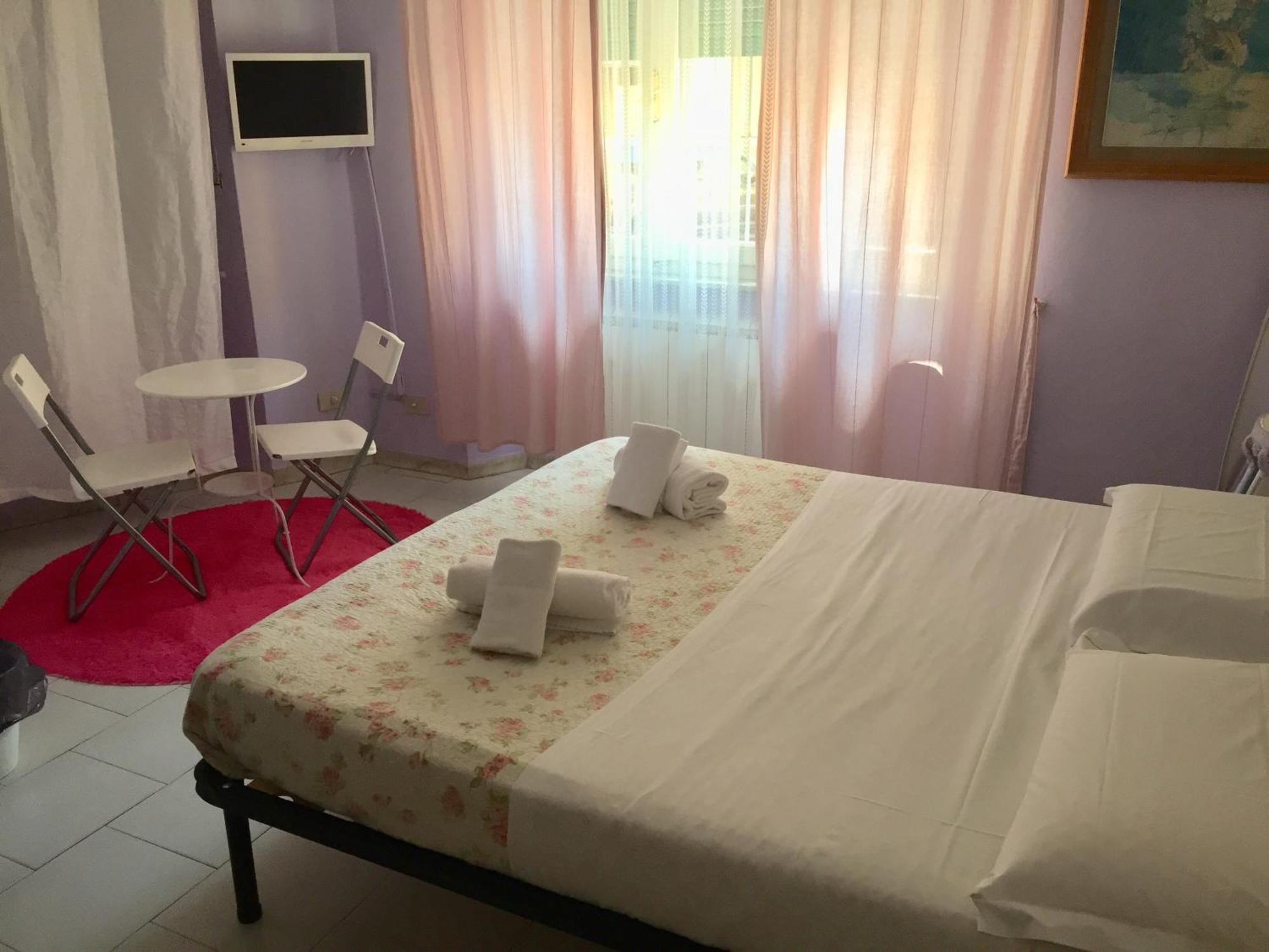 6 Keys Bed & Breakfast Pisa Exterior photo