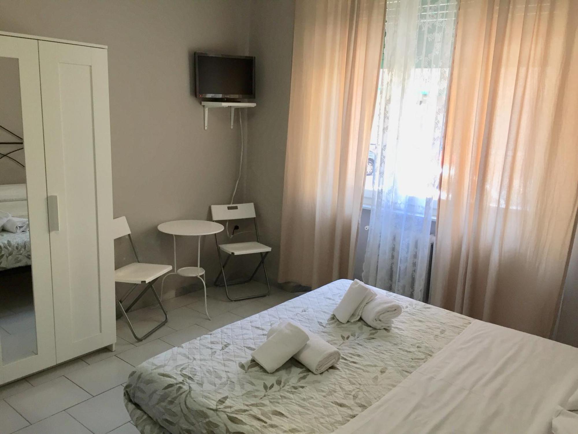 6 Keys Bed & Breakfast Pisa Exterior photo