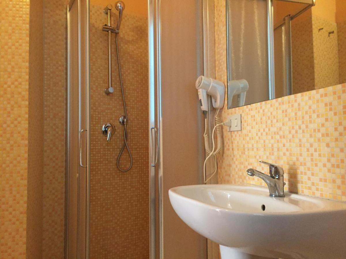 6 Keys Bed & Breakfast Pisa Exterior photo